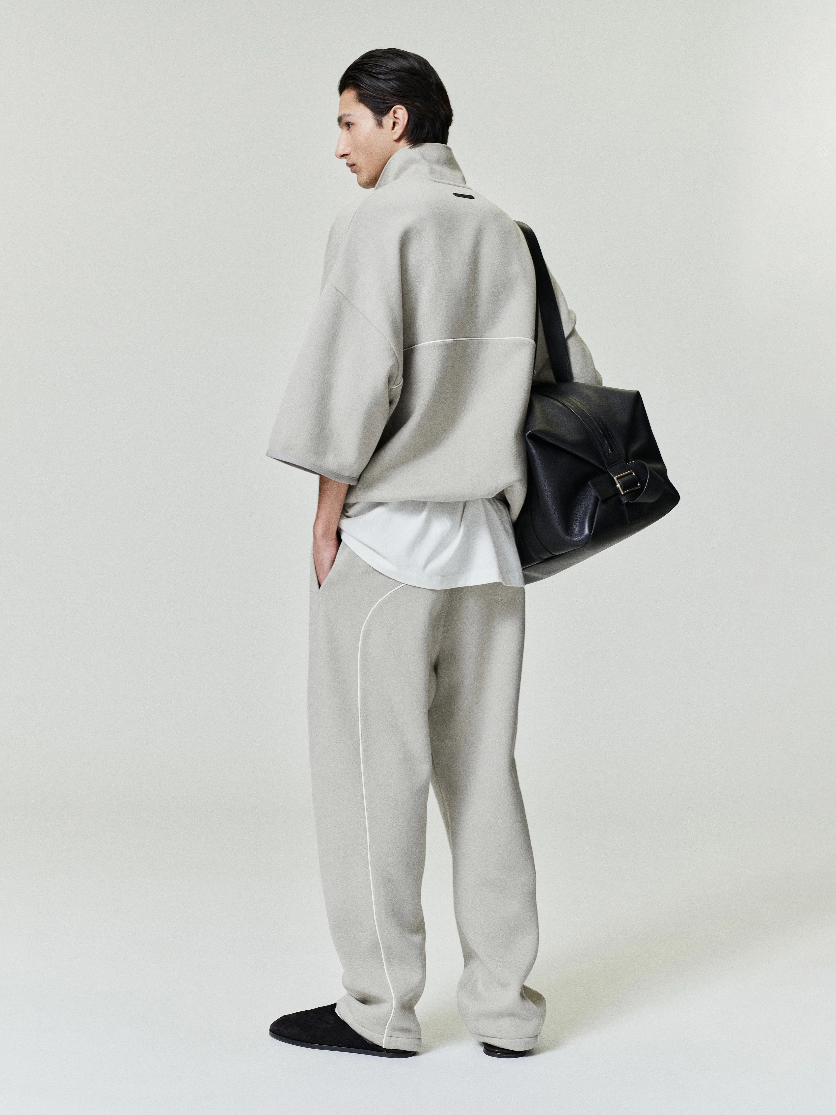 Active Trace Relaxed Sweatpant - Image 2